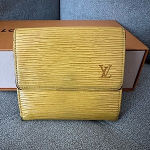 Authentic Louis Vuitton epi Leather Elise Wallet